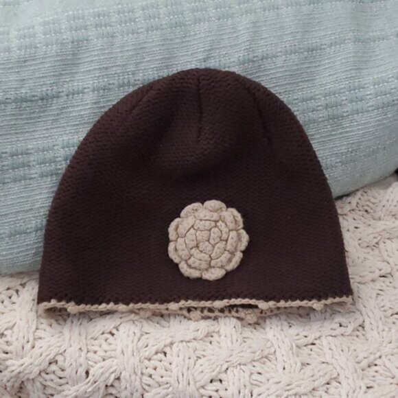 Jessica Accessories - Vintage 90's Jessica Winter Cloche Hat with flower design